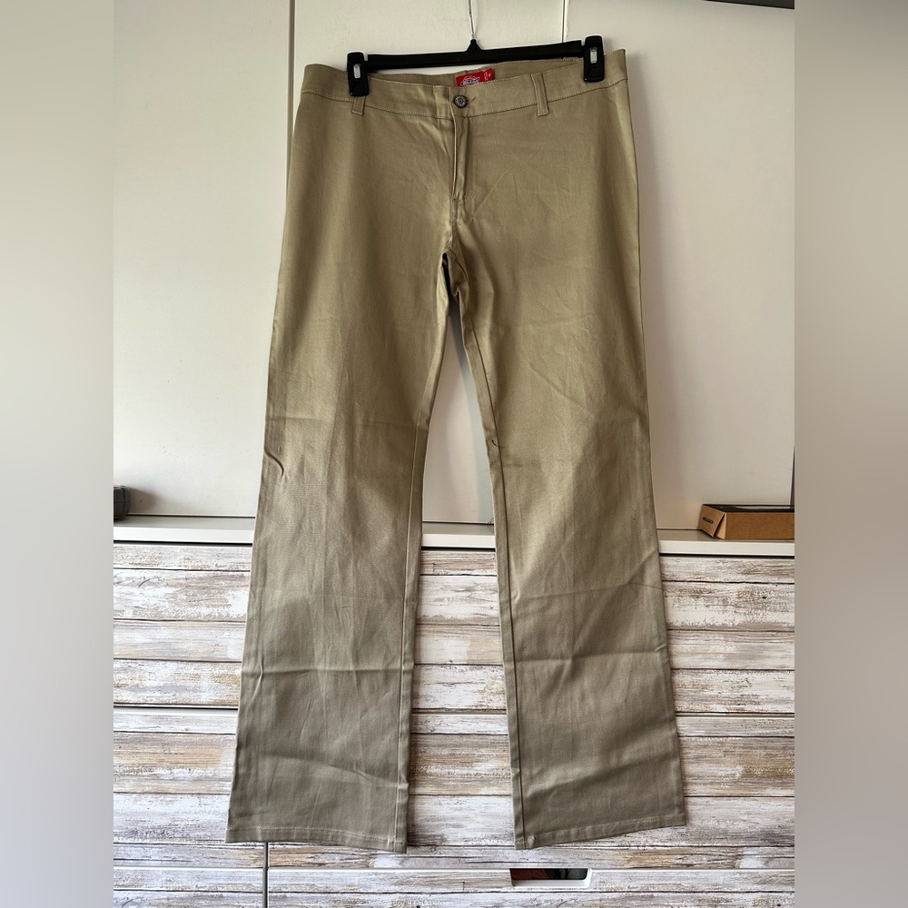 🤎 Dickies Girl Tan Relaxed Fit Chino Pants NWOT Size 15